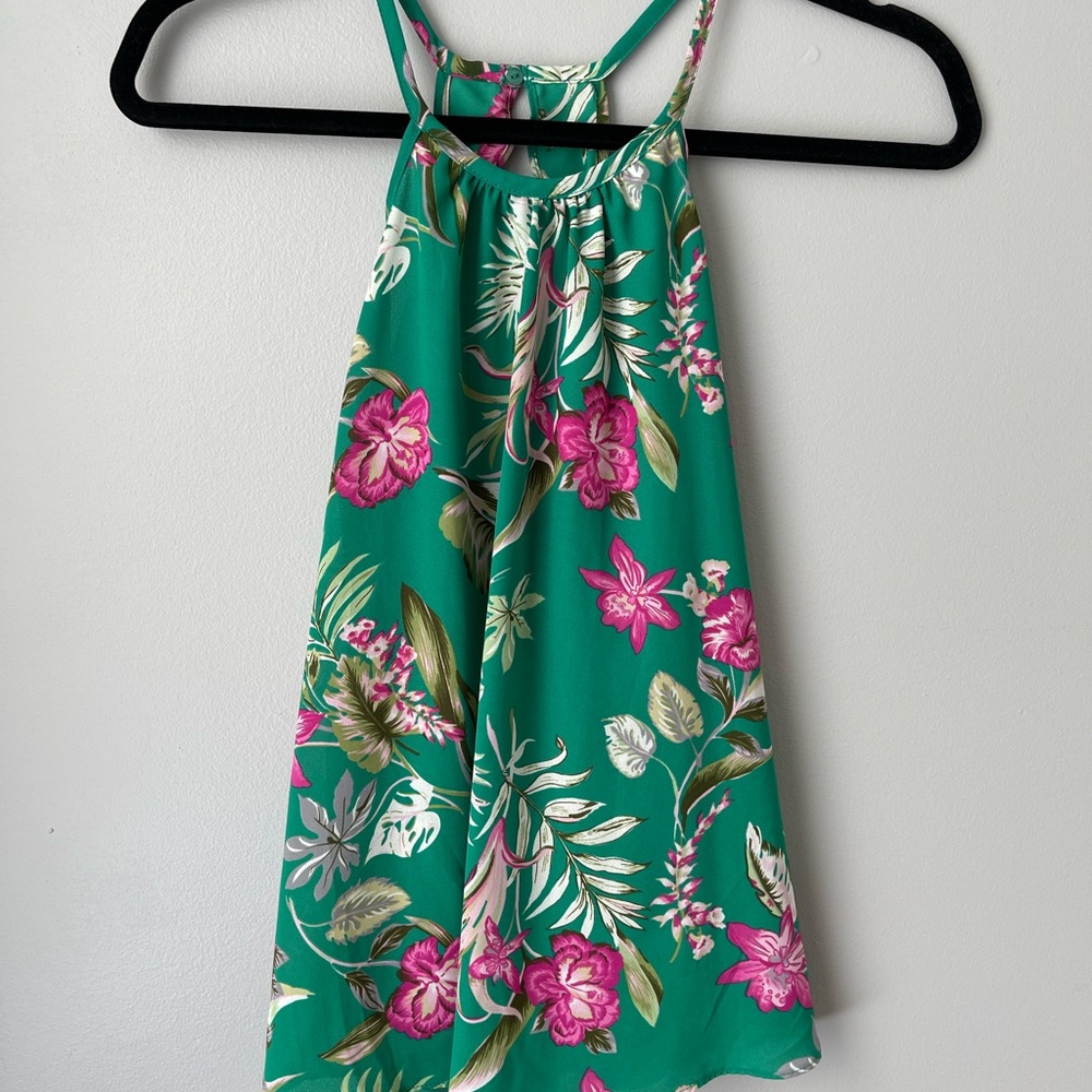 Lush Green Floral Sleeveless blouse